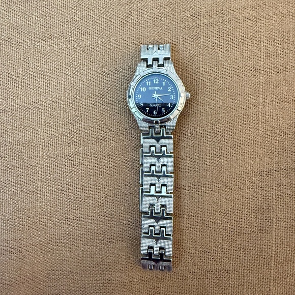 Geneva Silver Timepiece with Black Face - Picture 1 of 2